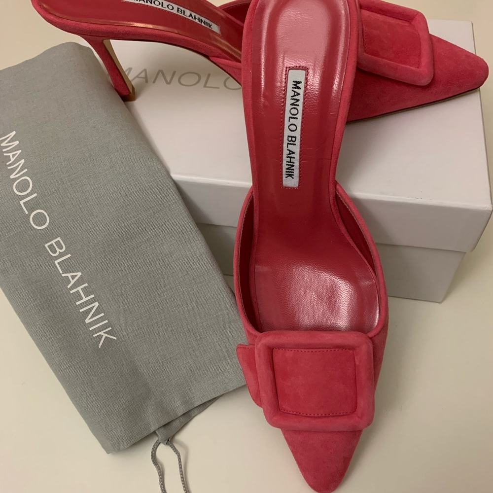 Manolo Blahnik Pink Maysale Pumps